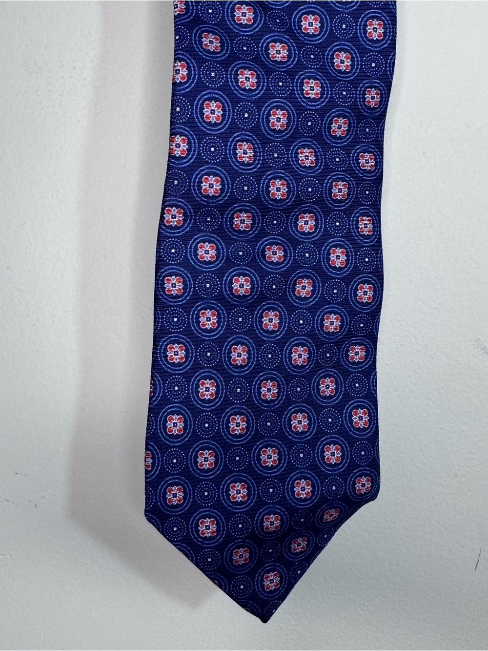 Eton Made in Italy 100% Silk Navy Red Medallion Men’s Necktie